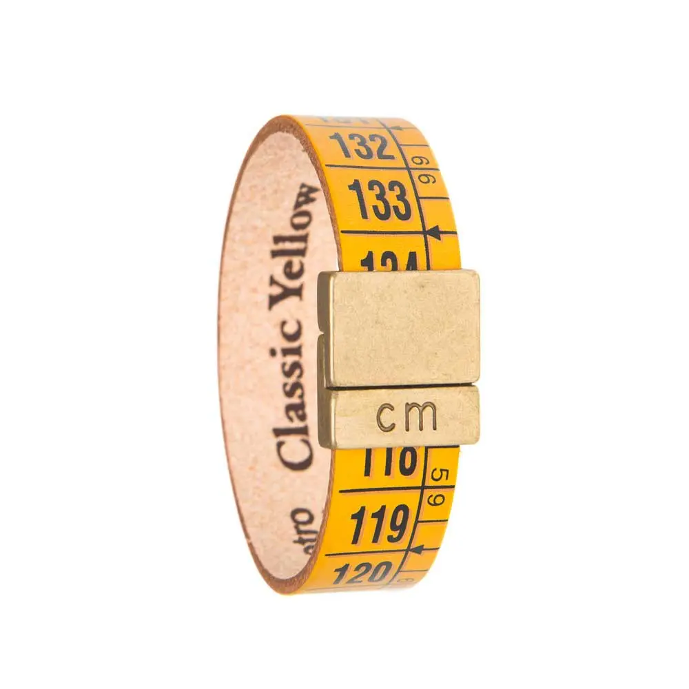 classic-yellow-1.webp Bracciale in Pelle Classic – Classic Yellow - immagine 1